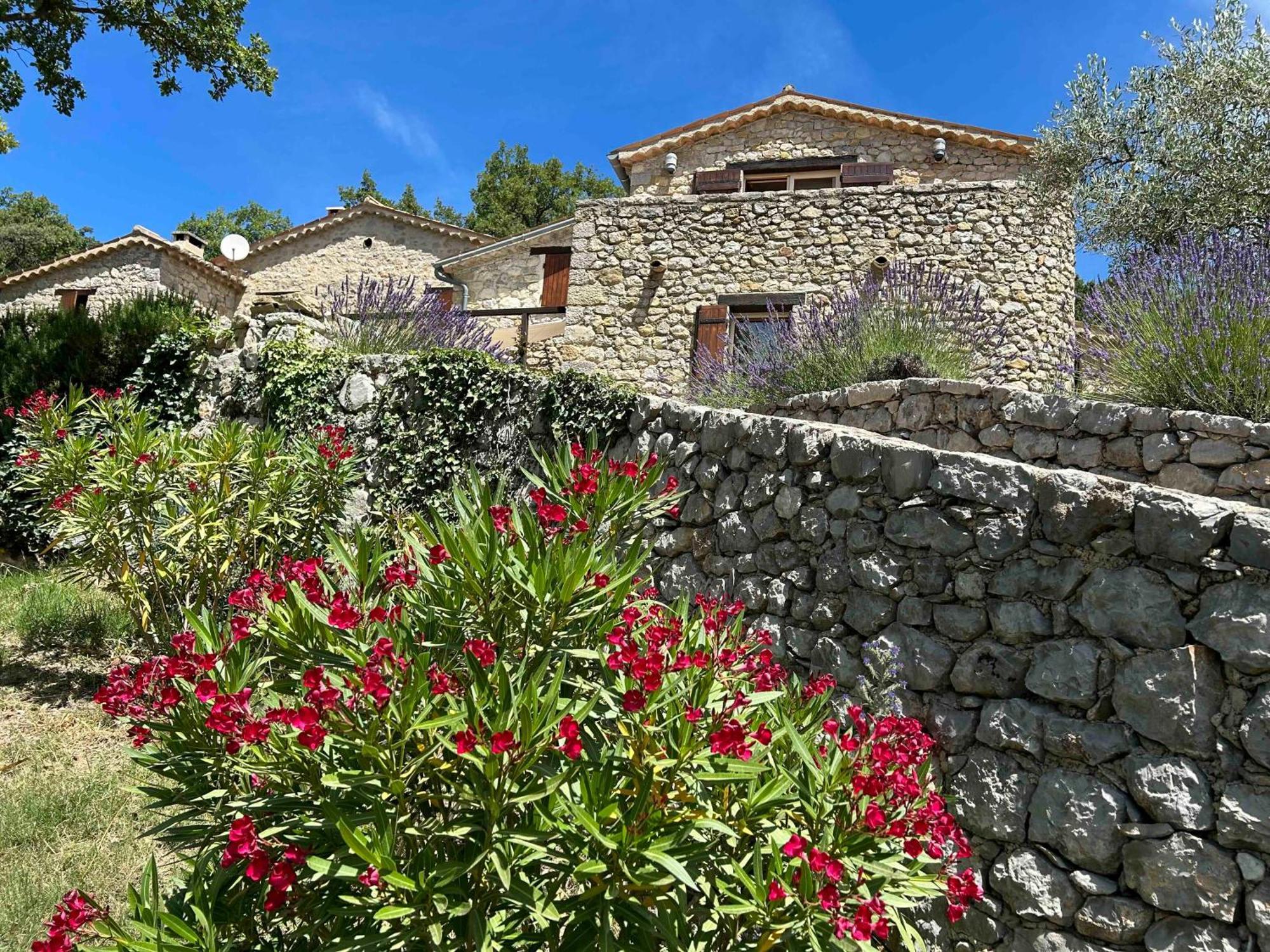 Font Nouvelle Maison De Charme Drome Provencale, 6 Ou 10 Personnes Avec Piscine Plaisians Luaran gambar